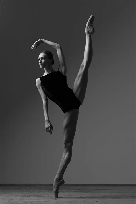  A Talented Ballet Dancer: Exploring the Artistry of Olga Merkulova 