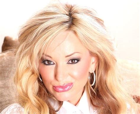  Growing Stardom: Rachel Aziani's Career and Rise to Prominence 