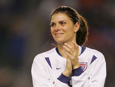 A Leader On and Off the Pitch: Mia Hamm's Impact as a Role Model