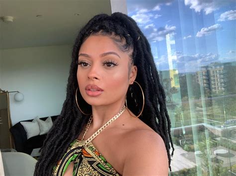 A Look into Lola Rae's Remarkable Music Career