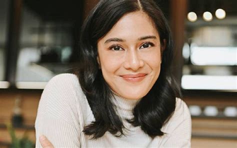 A Role Model for Many: Dian Sastrowardoyo's Impact on Indonesian Entertainment