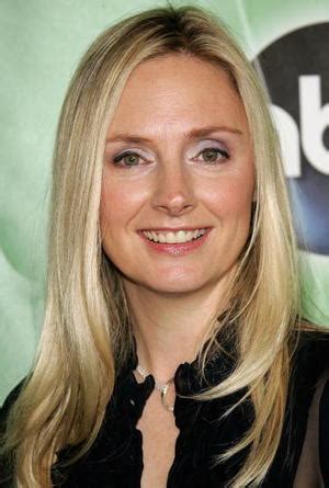 A Versatile Performer: Hope Davis and her Multi-faceted Career