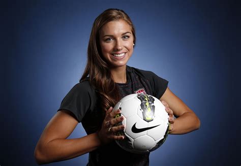 Age: How Old is Alex Morgan?