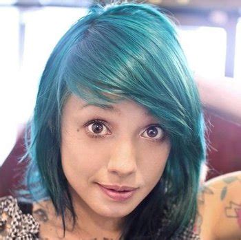 Akuma Suicide - A Vibrant Life Story