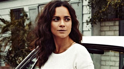 Alice Braga's Life Story