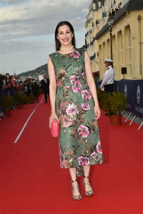 Amira Casar's Figure and Fashion