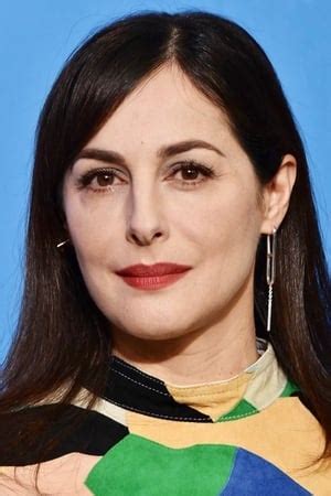 Amira Casar: Biography and Early Life