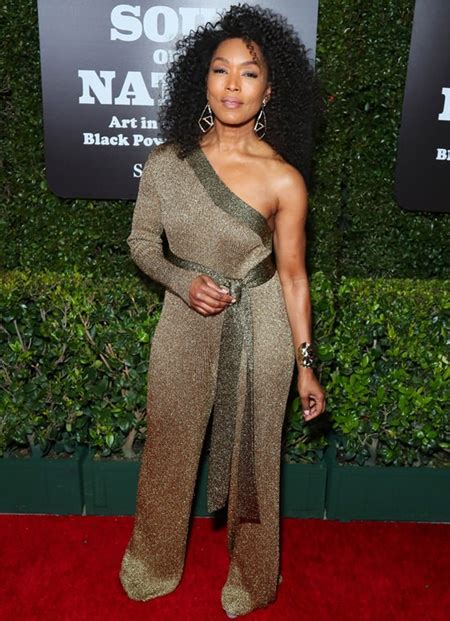 Appreciating Angela Bassett's Height: Enhancing her On-Screen Presence