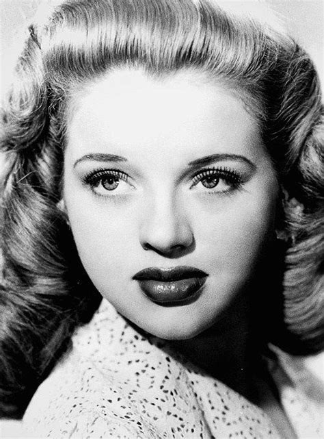 Diana Dors: A Mesmerizing Icon of Hollywood's Glittering Era