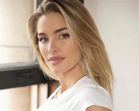 Discovering Jean Watts' Height, Figure, and Fashion