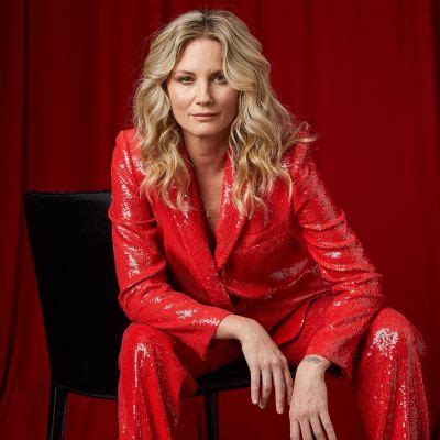 Discovering Jennifer Nettles' Age and Height