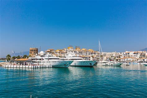 Early Life and Background of Marbella Del Mar