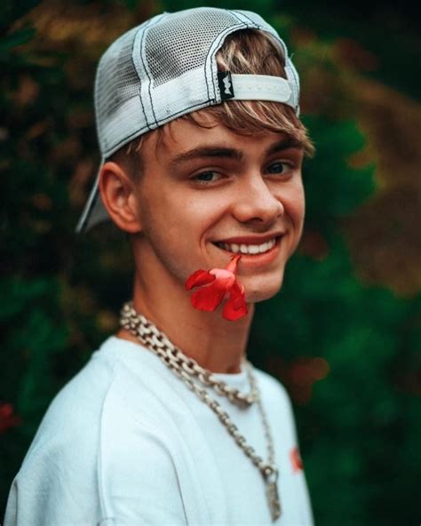 Early Life and Path to Stardom: A Glimpse into Corbyn Besson's Journey