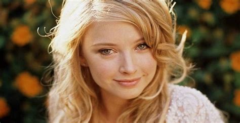 Exploring Elisabeth Harnois' Early Life and Career Beginnings