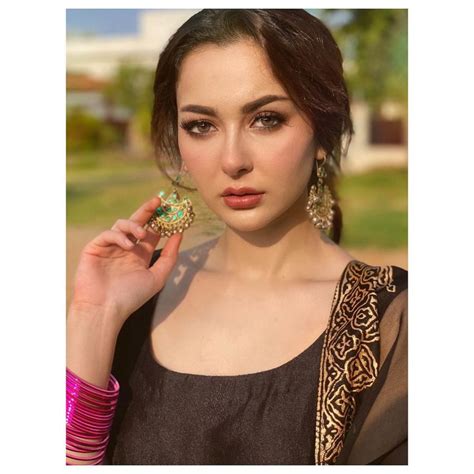 Exploring the Path to Success: Hania Amir's Journey in the Pakistani Film Industry