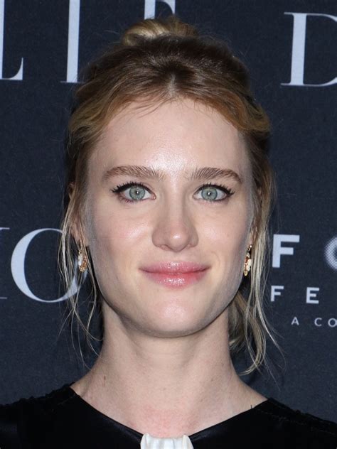 Figuring Out Mackenzie Davis: Her Acting Style and Awards