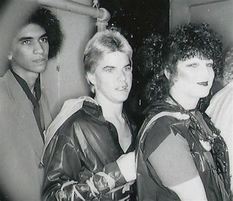 From Punk to Glam: Pat Smear's Transition