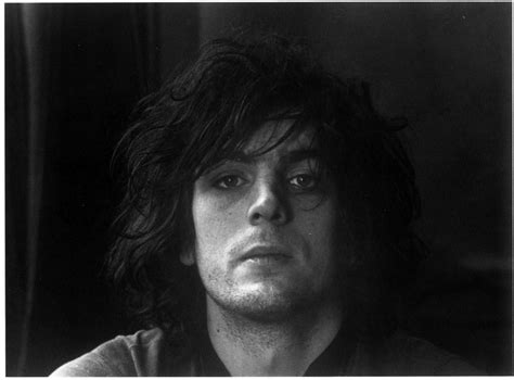 From Triumph to Solitude: The Demons That Haunted Syd Barrett