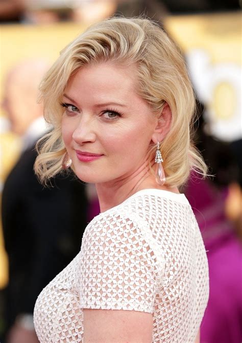Gretchen Mol's Early Life and Education
