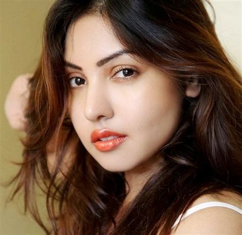 Height and Grace: The Impressive Physical Attributes of Komal Jha