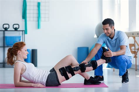 How Personal Fitness Trainers Can Aid in Injury Prevention and Rehabilitation