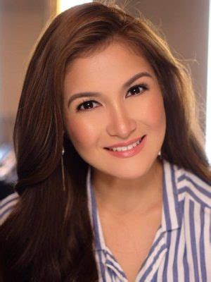 Insight into Camille Prats' physical attributes and body measurements