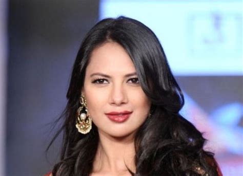 Introduction to Rochelle Rao's Life Journey