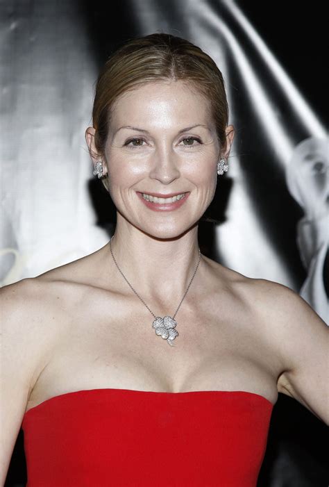 Kelly Rutherford's Net Worth: Achievements in the Entertainment Industry