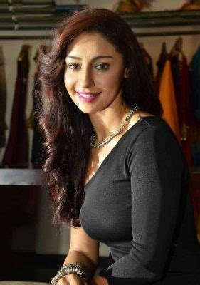 Mahek Chahal's Height and Body Measurements