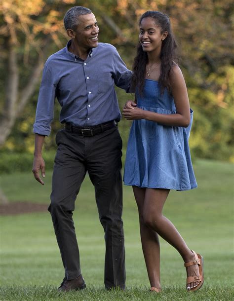 Malia Obama Height: How Tall Is She?