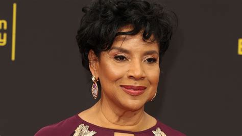 Phylicia Rashad's Timeless Beauty and Astonishing Stature