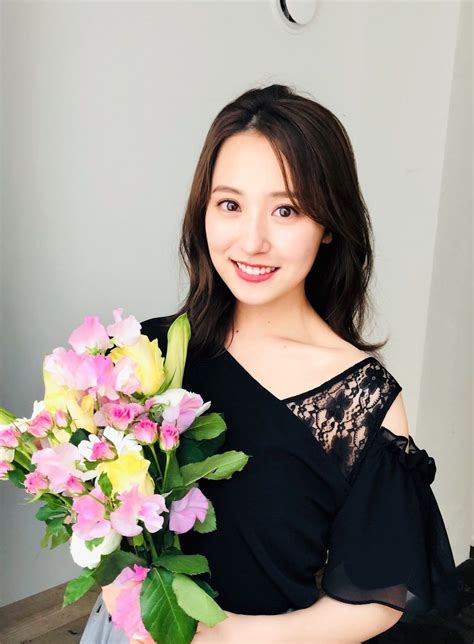 Rising Star: Aoyama Misa's Breakthrough in the Entertainment Industry