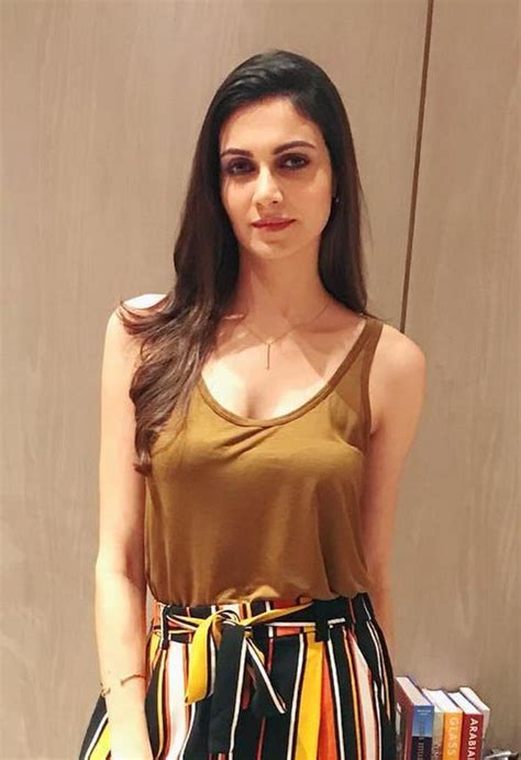 Simran Kaur: Age, Height, and Personal Style