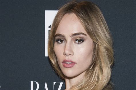 Suki Waterhouse: Rising Star in the Entertainment Industry