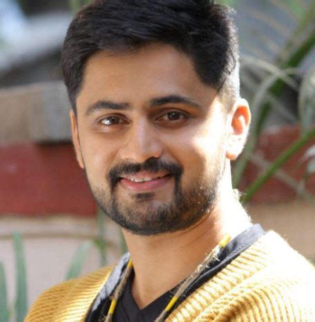 The Charismatic Persona: Shashank Ketkar's Age, Height, and Figure