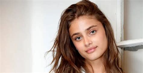 The Early Years: A Glimpse into Taylor Hill's Childhood