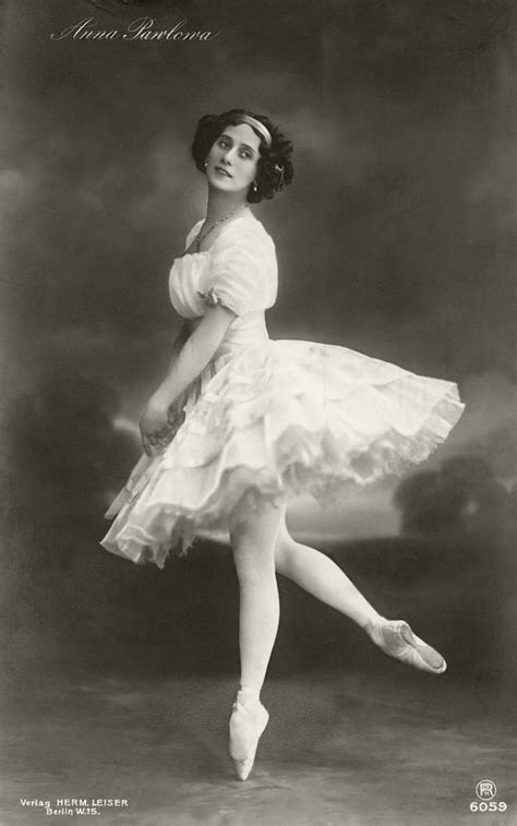 The First Encounter with Ballet: Igniting Anna Pavlova's Passion