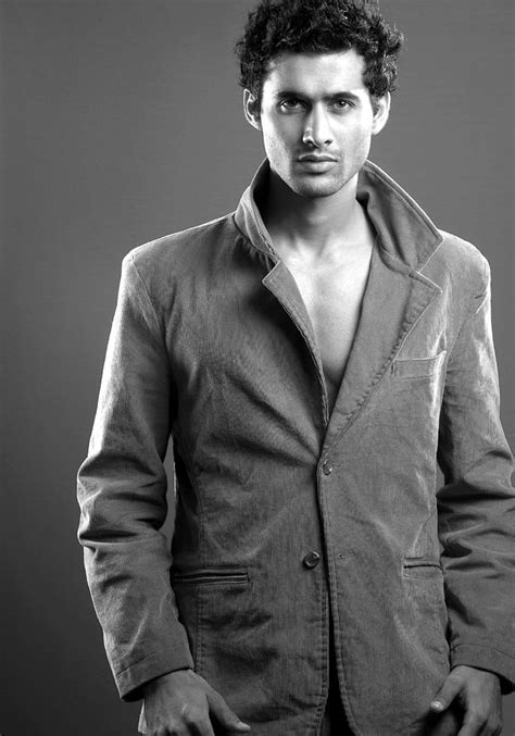 The Rise of a Supermodel: Freddy Daruwala's Early Career in Fashion