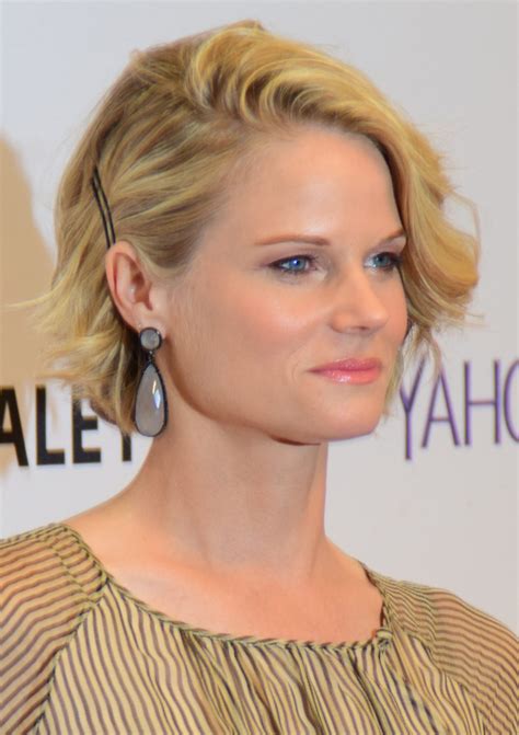 Unveiling Joelle Carter's Age, Height, and Figure
