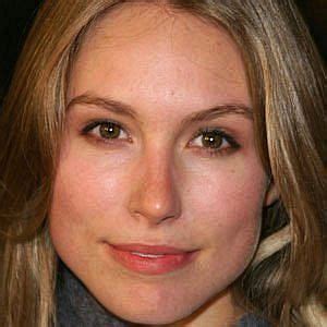 Unveiling Sarah Carter's Age: Exploring Her Personal Journey