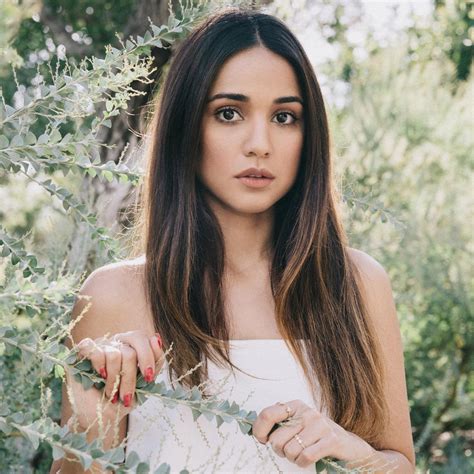 Unveiling Summer Bishil's Age, Height, and Figure