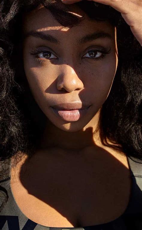 Unveiling the Astonishing Physical Attributes of Sza Ling